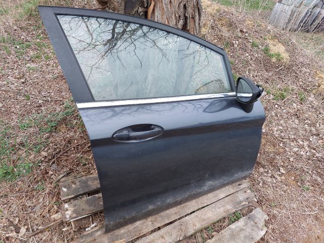 bontott FORD FIESTA VII Jobb első Ajtó (Részeivel)