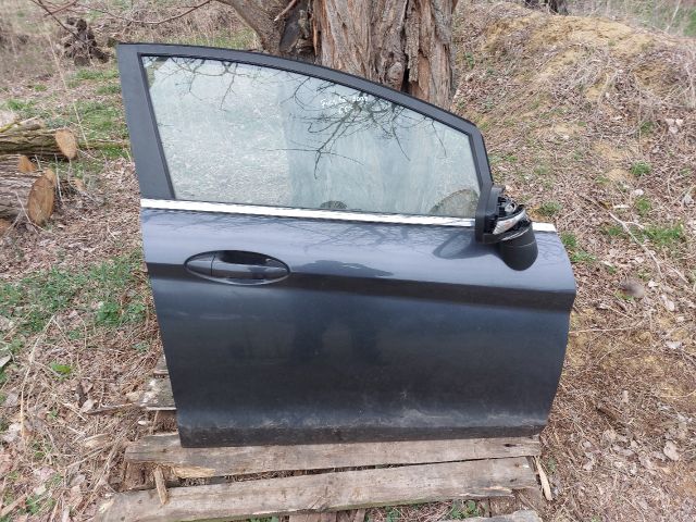 bontott FORD FIESTA VII Jobb első Ajtó (Részeivel)