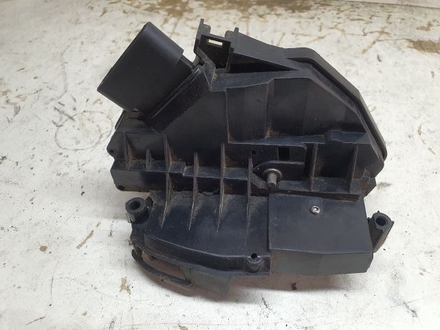 bontott FORD FIESTA VII Jobb első Ajtózár