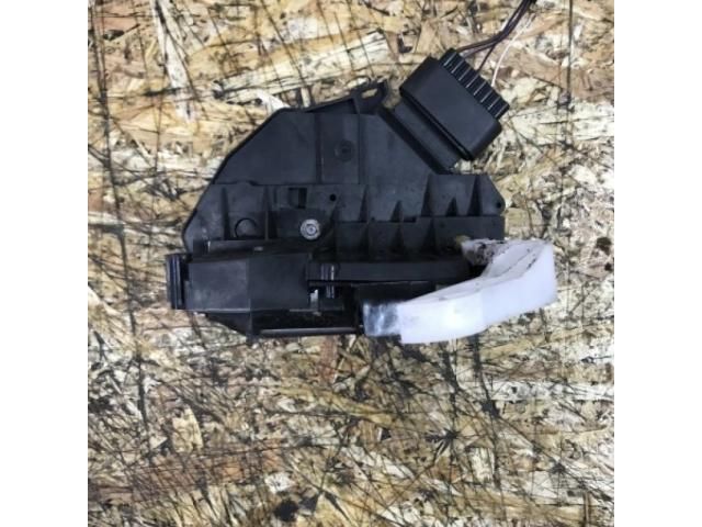 bontott FORD FIESTA VII Jobb első Ajtózár