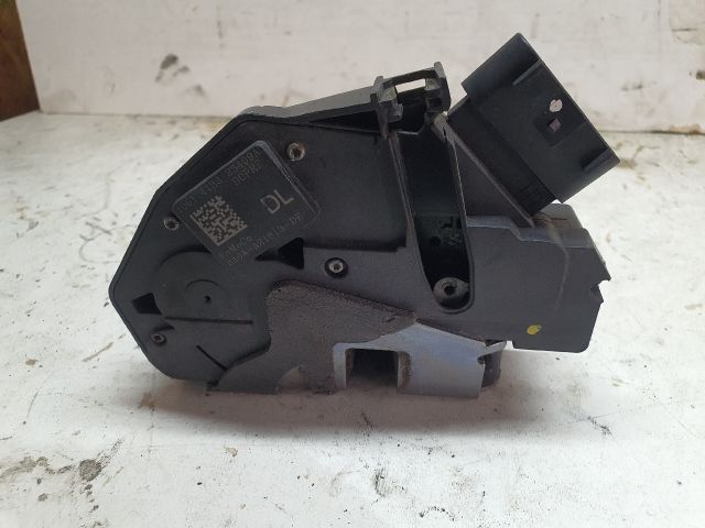 bontott FORD FIESTA VII Jobb első Ajtózár