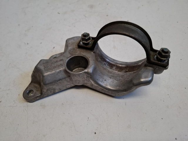 bontott FORD FIESTA VII Jobb első Féltengely Tartó