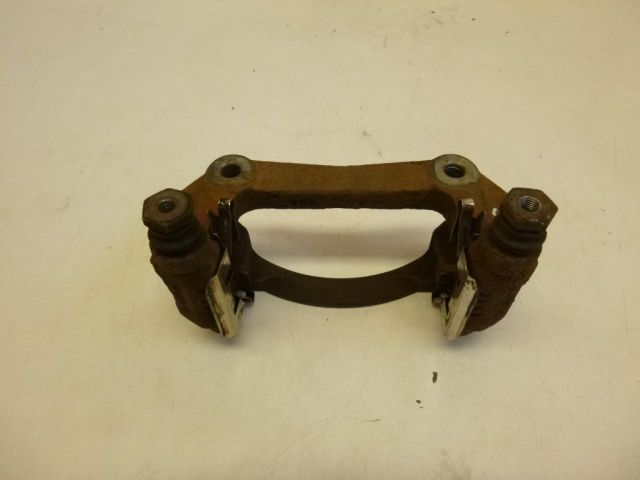 bontott FORD FIESTA VII Jobb első Féltengely Tartó