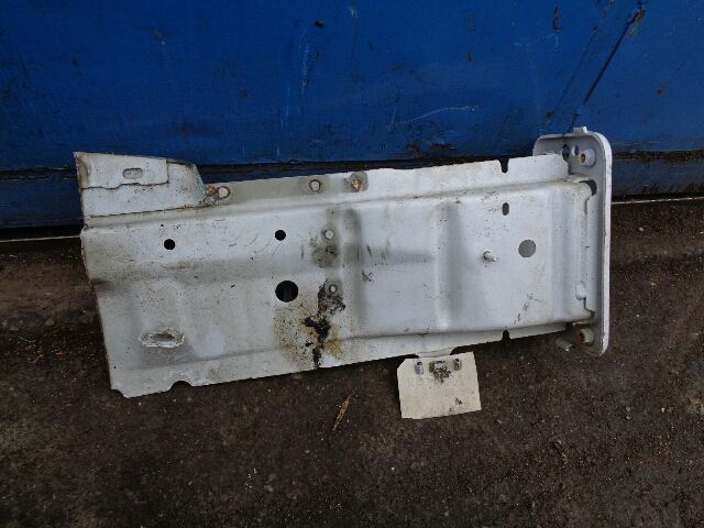 bontott FORD FIESTA VII Jobb első Hossznyúlvány