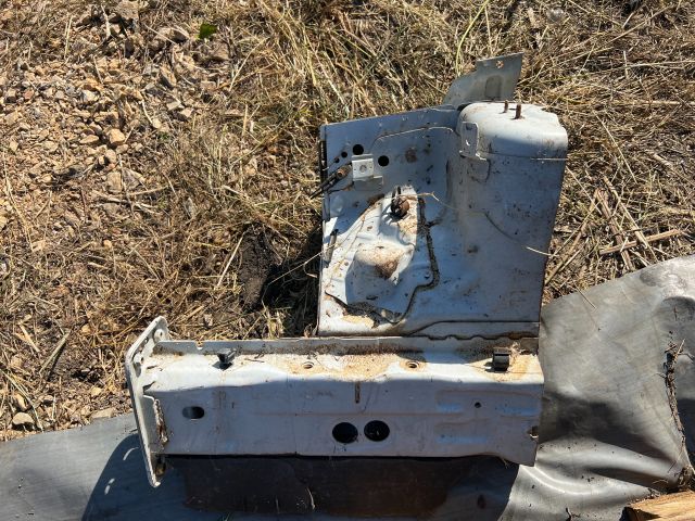 bontott FORD FIESTA VII Jobb első Hossznyúlvány