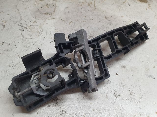 bontott FORD FIESTA VII Jobb első Külső Kilincsfészek