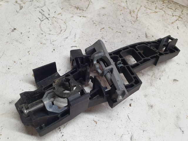 bontott FORD FIESTA VII Jobb első Külső Kilincsfészek