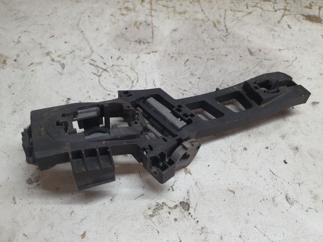 bontott FORD FIESTA VII Jobb első Külső Kilincsfészek