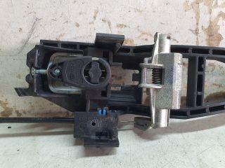 bontott FORD FIESTA VII Jobb első Külső Kilincsfészek