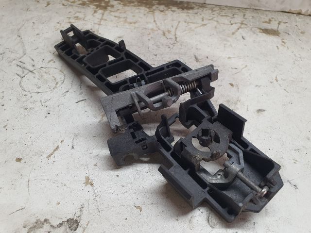 bontott FORD FIESTA VII Jobb első Külső Kilincsfészek