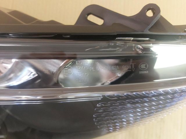 bontott FORD FIESTA VII Jobb Fényszóró