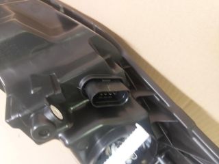 bontott FORD FIESTA VII Jobb Fényszóró