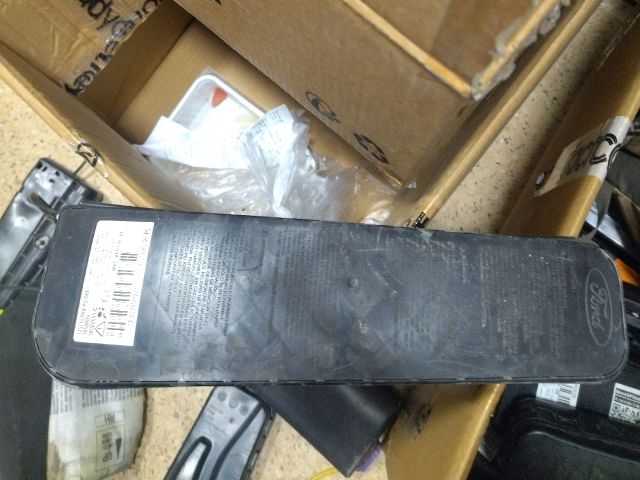 bontott FORD FIESTA VII Jobb Függönylégzsák és Oldallégzsák