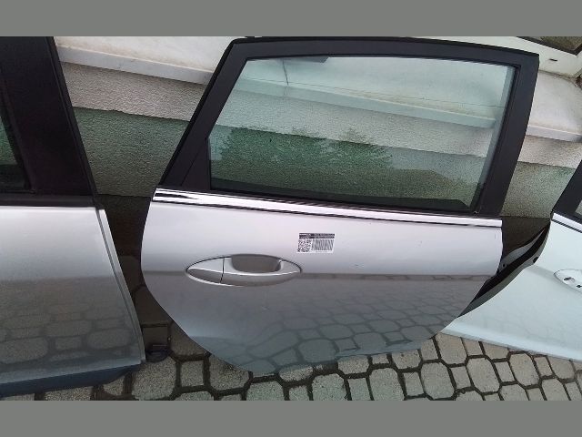 bontott FORD FIESTA VII Jobb hátsó Ajtózár