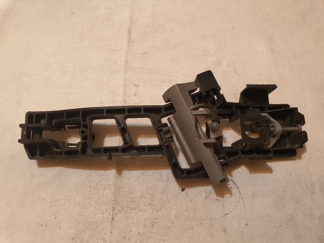 bontott FORD FIESTA VII Jobb hátsó Külső Kilincsfészek