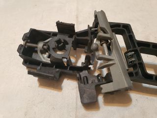 bontott FORD FIESTA VII Jobb hátsó Külső Kilincsfészek