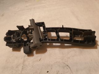 bontott FORD FIESTA VII Jobb hátsó Külső Kilincsfészek