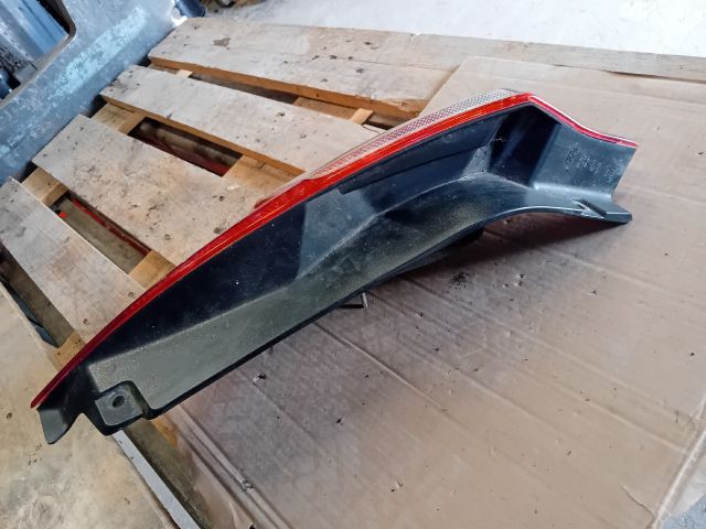 bontott FORD FIESTA VII Jobb Hátsó Lámpa