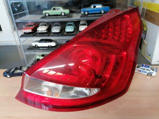 bontott FORD FIESTA VII Jobb Hátsó Lámpa