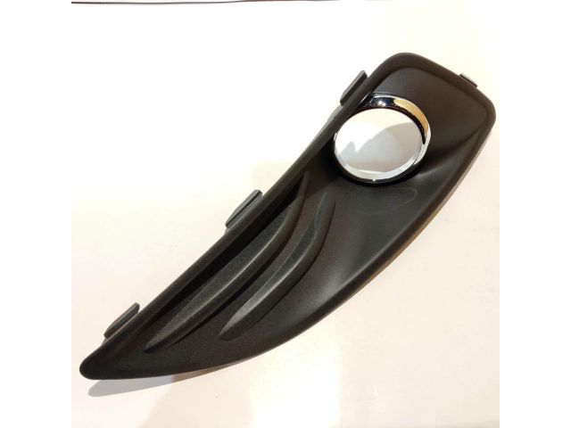 bontott FORD FIESTA VII Jobb Ködfényszóró Lámpakeret