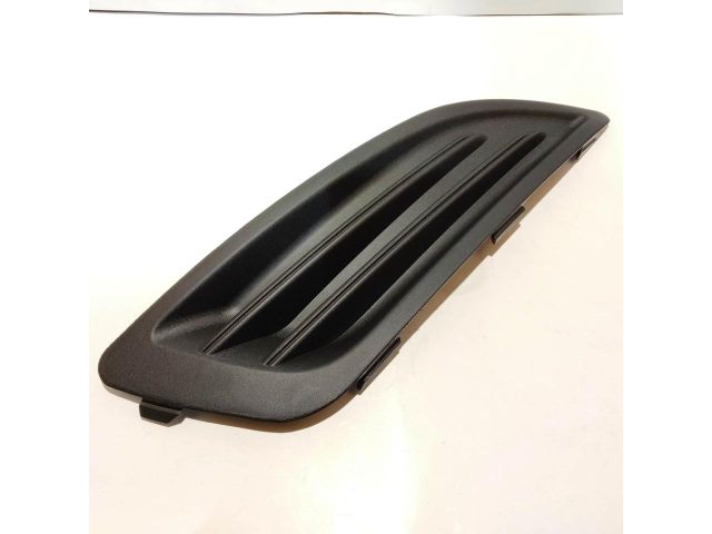 bontott FORD FIESTA VII Jobb Ködfényszóró Lámpakeret