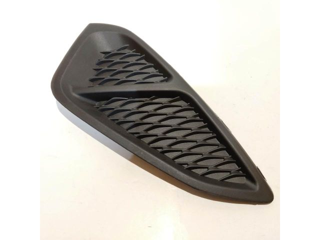 bontott FORD FIESTA VII Jobb Ködfényszóró Lámpakeret