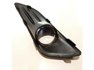 bontott FORD FIESTA VII Jobb Ködfényszóró Lámpakeret