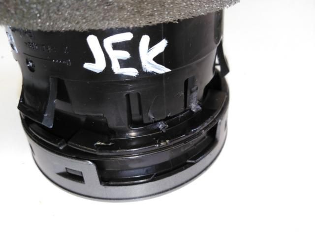 bontott FORD FIESTA VII Jobb Szellőző