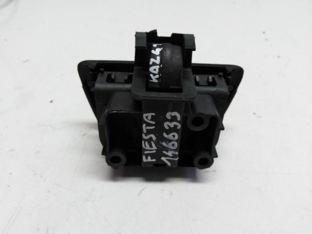 bontott FORD FIESTA VII Kesztyűtartó Nyitó Kar / Gomb