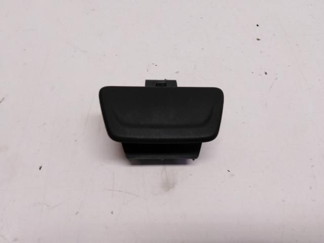 bontott FORD FIESTA VII Kesztyűtartó Nyitó Kar / Gomb