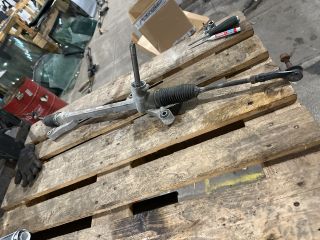 bontott FORD FIESTA VII Kormánymű Szervós