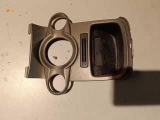 bontott FORD FIESTA VII Középkonzol Keret