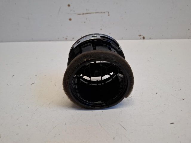 bontott FORD FIESTA VII Középső Szellőző