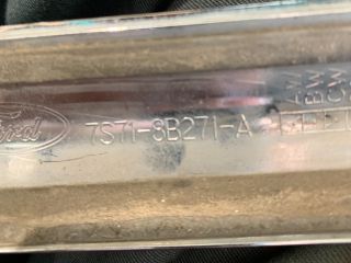 bontott FORD FIESTA VII Motorháztető Díszléc Első