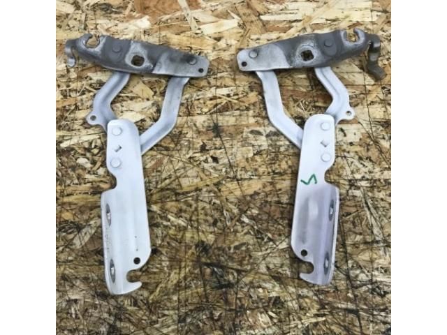 bontott FORD FIESTA VII Motorháztető Zsanér Pár