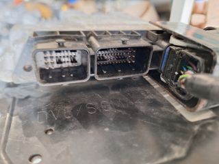 bontott FORD FIESTA VII Motorvezérlő