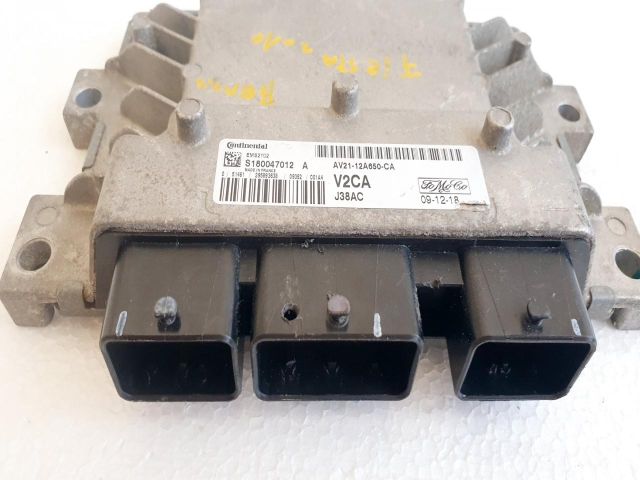 bontott FORD FIESTA VII Motorvezérlő