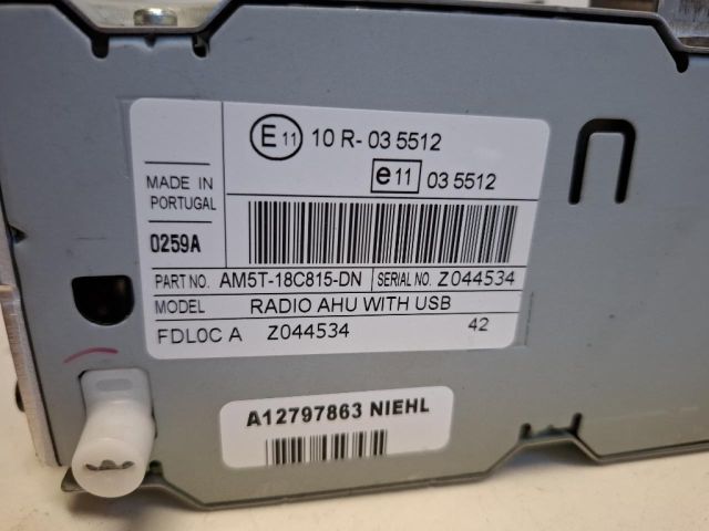 bontott FORD FIESTA VII Rádió / CD