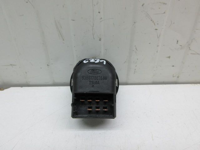 bontott FORD FIESTA VII Tükör Kapcsoló