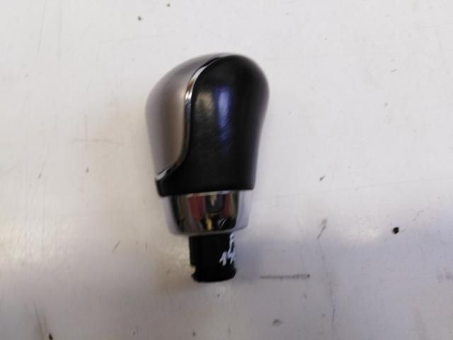 bontott FORD FIESTA VII Váltógomb