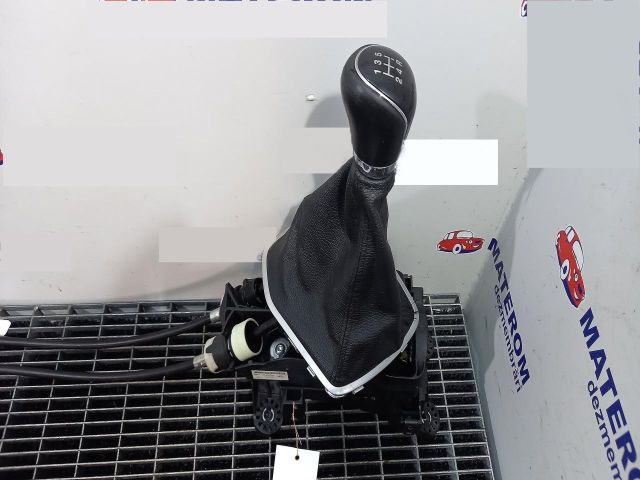 bontott FORD FIESTA VII Váltógomb