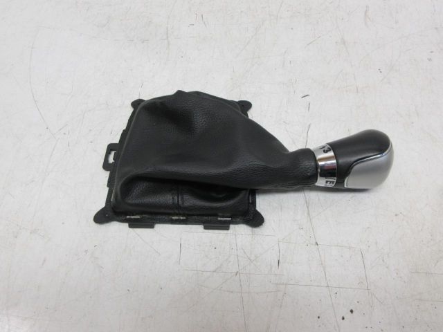 bontott FORD FIESTA VII Váltógomb