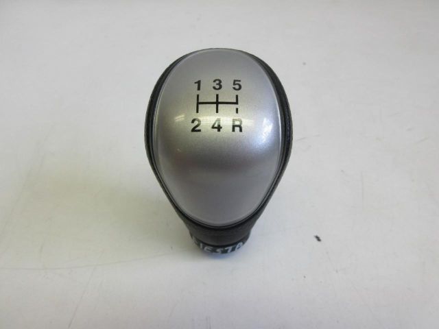 bontott FORD FIESTA VII Váltógomb