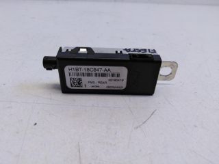 bontott FORD FIESTA VIII Antenna Erősítő