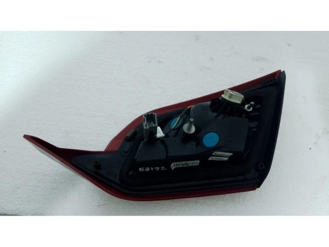 bontott FORD FIESTA VIII Bal Belső Hátsó Lámpa