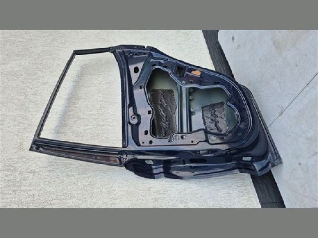 bontott FORD FIESTA VIII Bal első Ajtó (Üres lemez)