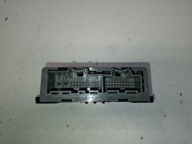 bontott FORD FIESTA VIII Bal első Ajtó Vezérlőegység