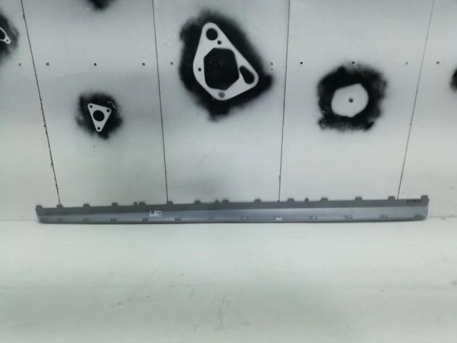 bontott FORD FIESTA VIII Bal első Küszöb Díszléc