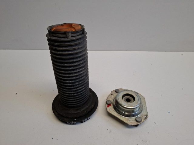 bontott FORD FIESTA VIII Bal első Toronycsapágy