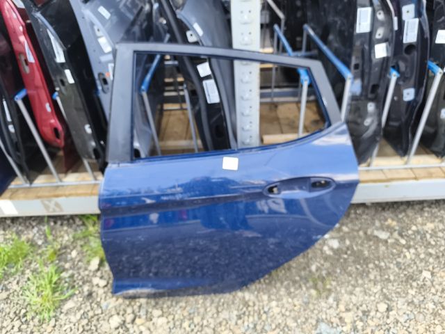 bontott FORD FIESTA VIII Bal hátsó Ajtó (Üres lemez)